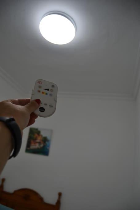 Cozy And Well Connected Apartment Севилья Экстерьер фото