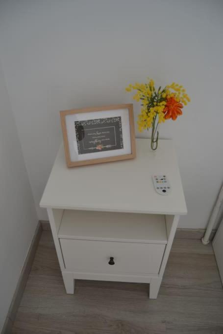 Cozy And Well Connected Apartment Севилья Экстерьер фото
